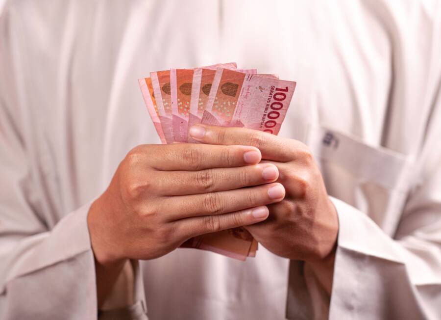 How Financial Awareness Reduces Anxiety and Builds Stability