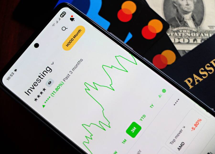 How Projecting Stability Increases Your Financial Success
