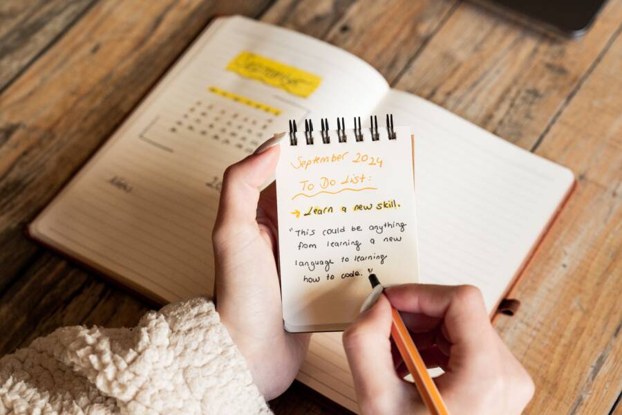 How to Align Daily Habits with Long-Term Wealth Goals