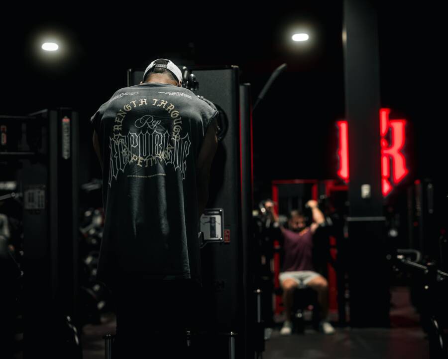 How to Become Memorable Through Reliable Performance