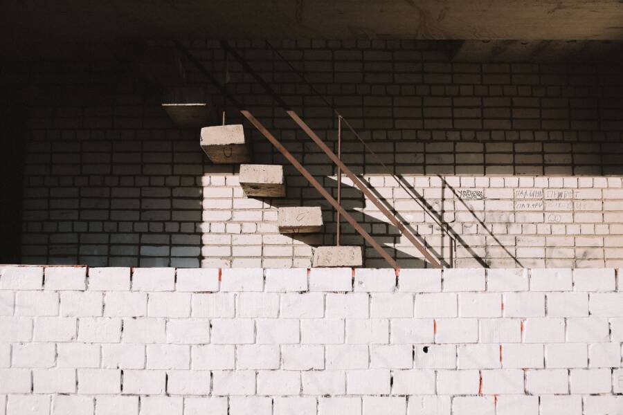 How to Build a Better Decision-Making Habit (Four-Step Guide) How to Build a Better Decision-Making Habit (Four-Step Guide)