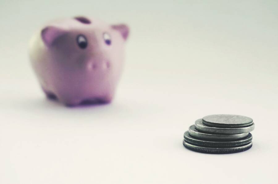 How to Build a Better Relationship With Saving Money