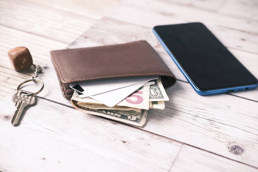 How to Build a New Financial Identity Through Daily Habits
