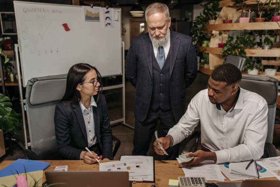 How to Build a Strong Communication Style for Financial Success