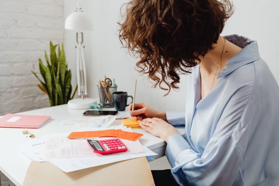How to Build a Stronger Sense of Self to Improve Your Finances