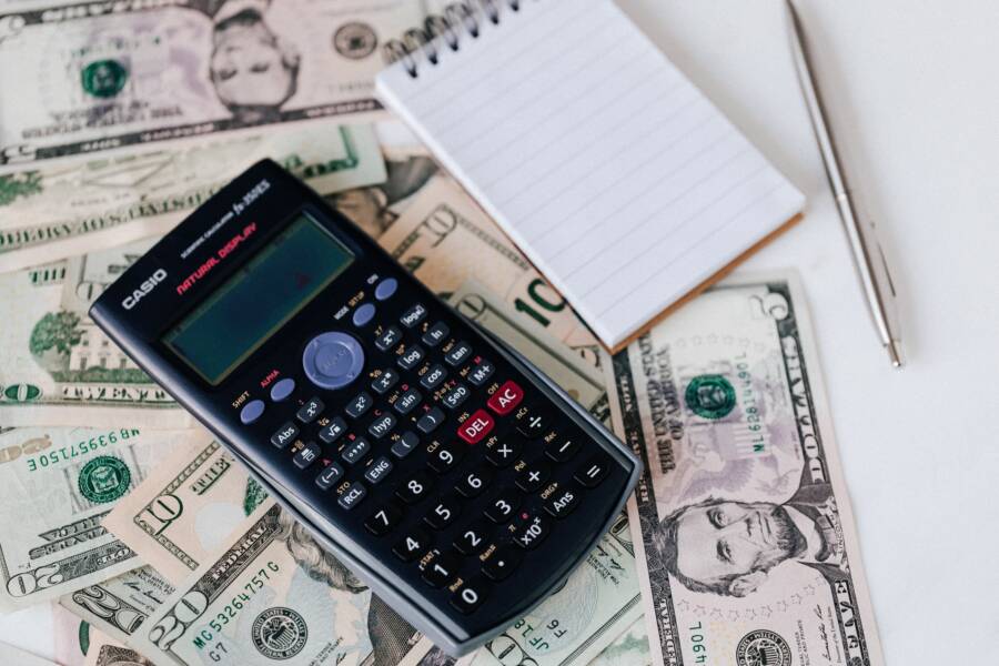 How to Build Emotional Space for Better Financial Choices How to Build Emotional Space for Better Financial Choices