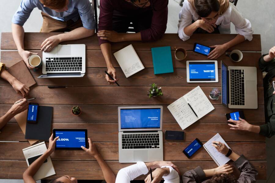 How to Improve Your Impact in One-on-One Meetings