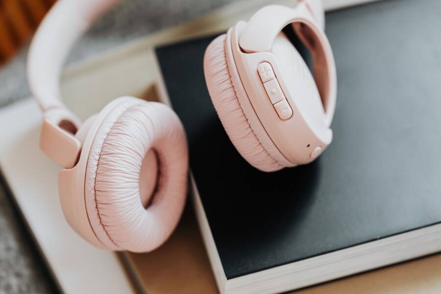 How to Protect Your Focus by Controlling Auditory Distractions How to Protect Your Focus by Controlling Auditory Distractions