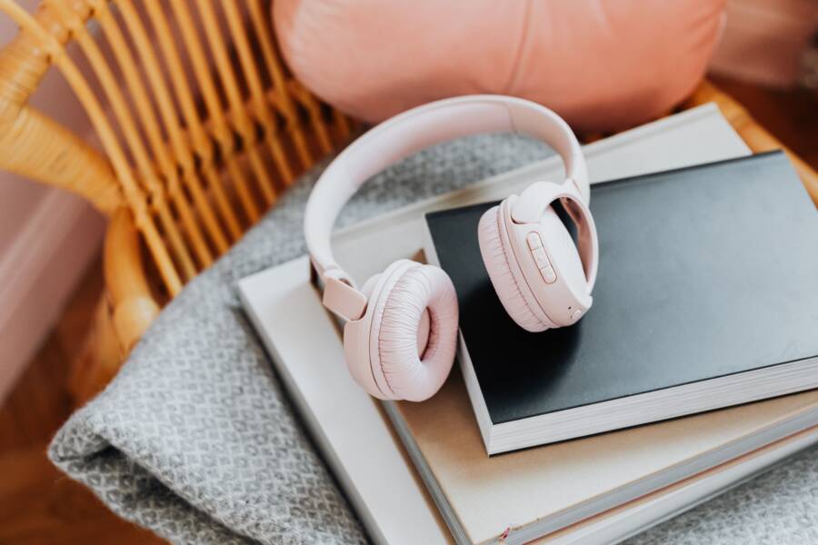 How to Train Your Attention Through Audio Repetition