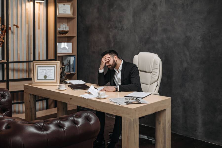 How to Train Your Brain to Stay Calm Under Financial Pressure How to Train Your Brain to Stay Calm Under Financial Pressure