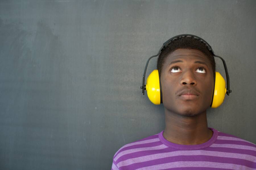 How to Use Sound to Reset Your Mind and Improve Financial Focus How to Use Sound to Reset Your Mind and Improve Financial Focus