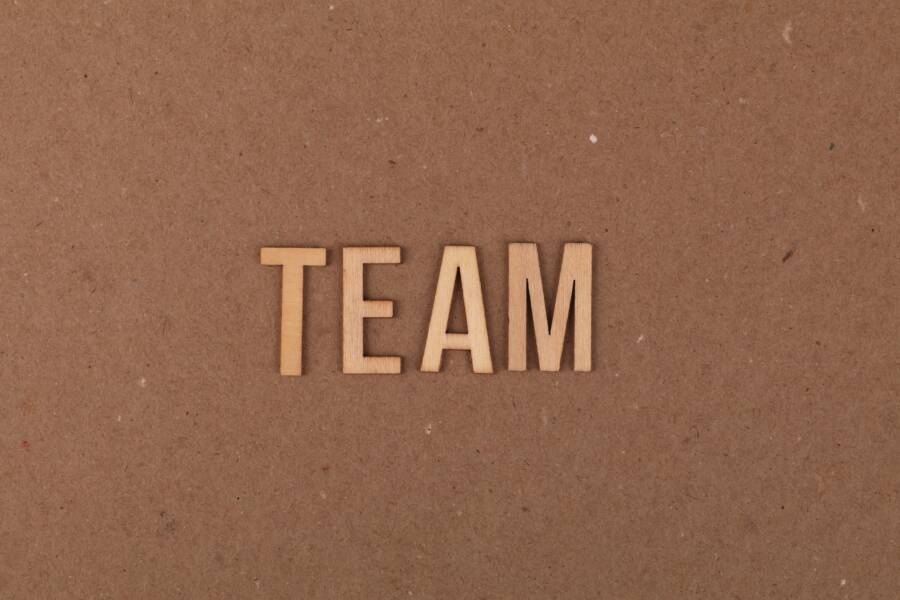 How Your Leadership Demeanor Shapes Team Performance and Revenue