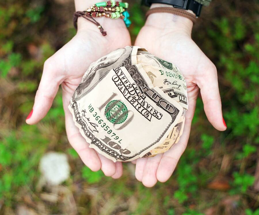 How Your Money Mindset Shrinks or Expands Your Financial Options