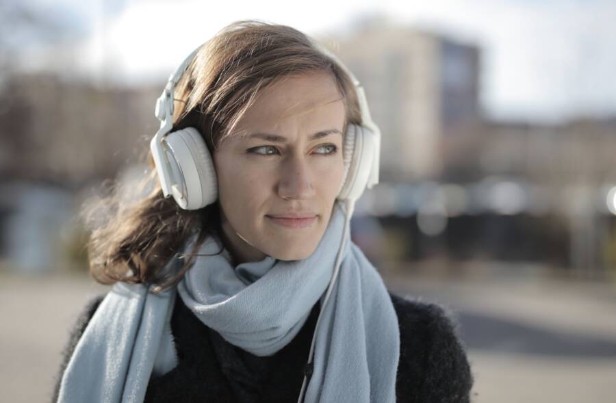 Using Purposeful Sound to Improve Financial Focus