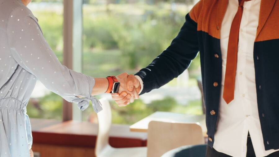 Why Calm Communicators Build Trust Faster in Business
