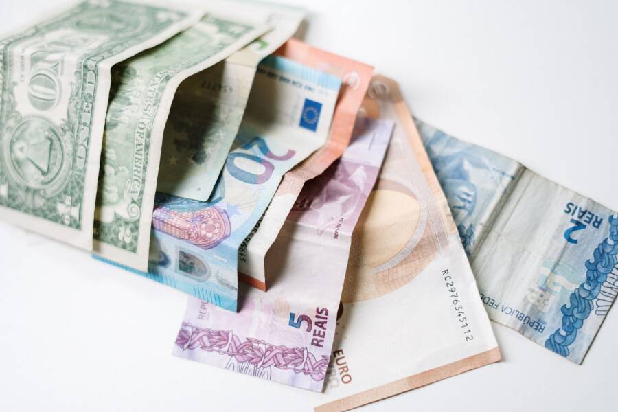 Why Small Financial Systems Build Wealth Faster Than Big Wins