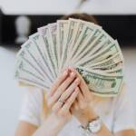 Why Subtle Confidence Attracts More Wealth and Respect